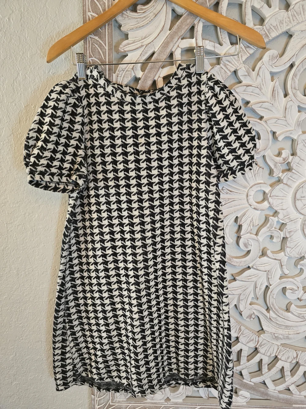 Zara Black and White Houndstooth Puff Sleeve Dress